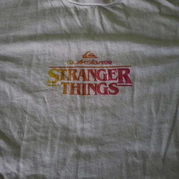 Quicksilver Netflix Stranger Things Men Small White Used Short Sleeve 022025 - Picture 2 of 7